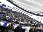 Две трети от евродепутатите припечелвали в частни компании
