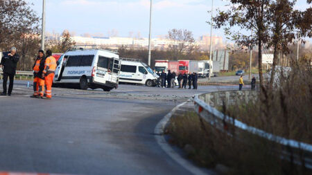 Автомеле с мигранти в Малко Търново, четирима са ранени