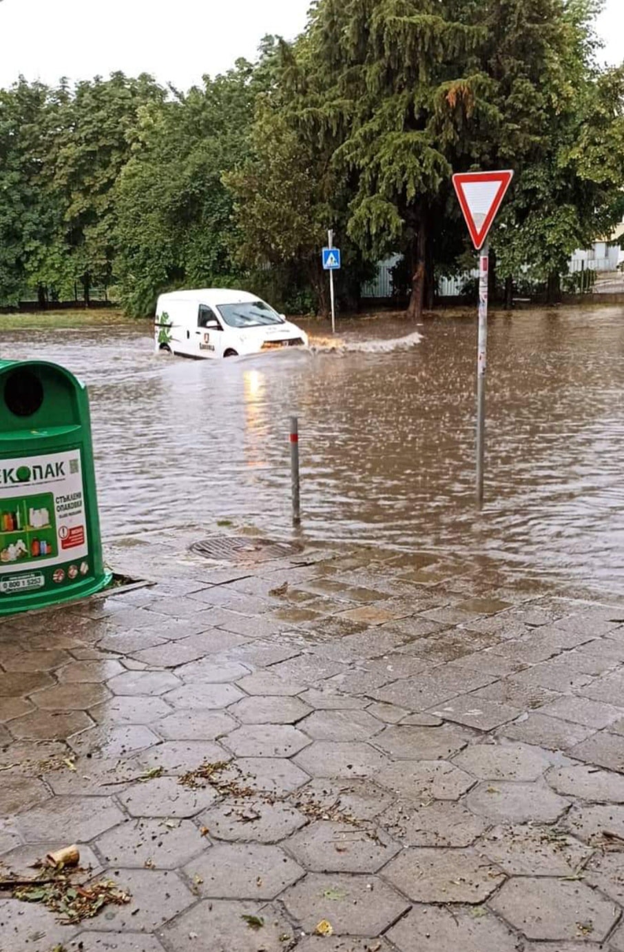 наводнени улици в Бургас