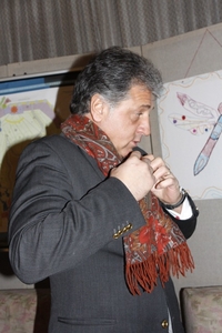 Томалевски/Томалети симулира в Каблешково през зимата  2009 г. обществено представяне на голфкомплекса, негов гарант бе Златанов