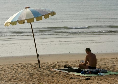 Държавата спира от концесия три плажа заради дългове