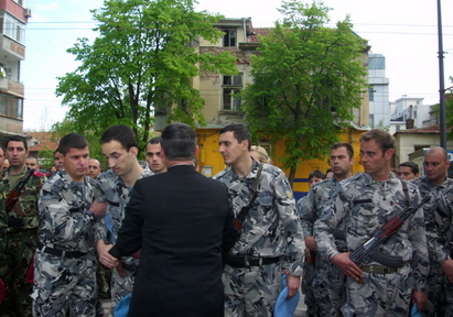 Гладна войска на парад в Бургас