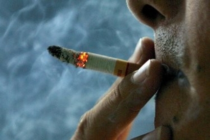 Децата палят първа цигара на 11 години