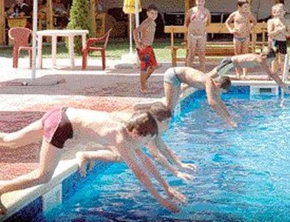 Бургас ще бъде домакин на международен турнир по плуване