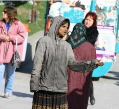 Задържаха малолетни просяци в центъра на Бургас