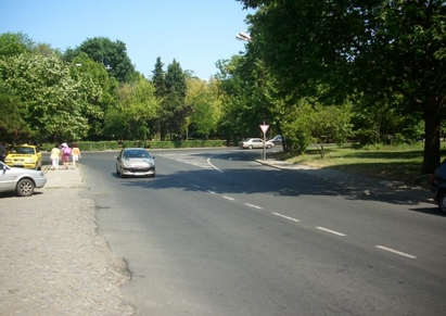 Кметът ще движи с асансьор нахални пешеходци