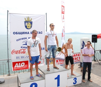 Над 70 участници плуваха от остров „Света Анастасия”  до Бургас