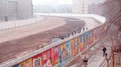 Минута мълчание на годишнината от вдигането на Берлинската стена