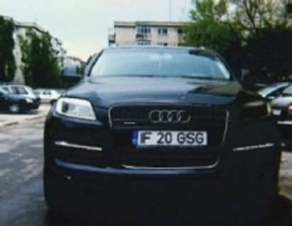 Крадат колата на румънци в Слънчев бряг, полицията ги арестува голи