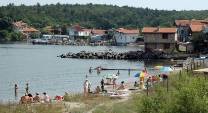 Рибарите да не гледат кмета сърдито, а да пуснат багера в село Грабежево