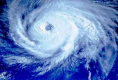 Мощен тайфун помете Филипините, един загина