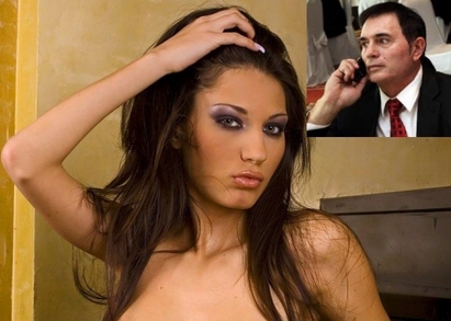 Порно звездата Никита България обслужва кандидат-президента Димитър Куцаров