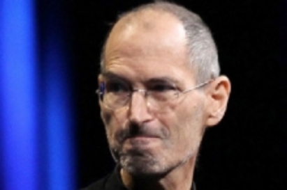 Почина Стив Джобс , бащата на "Епъл"