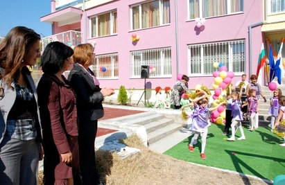 Обновената детска градина „Славейче” отвори врати