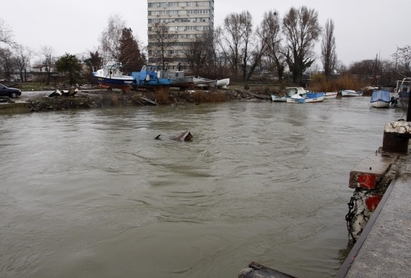 Ще режат под вода трагичния кораб „Олга Джи“ в Бургас, за да отпушат цяло езеро