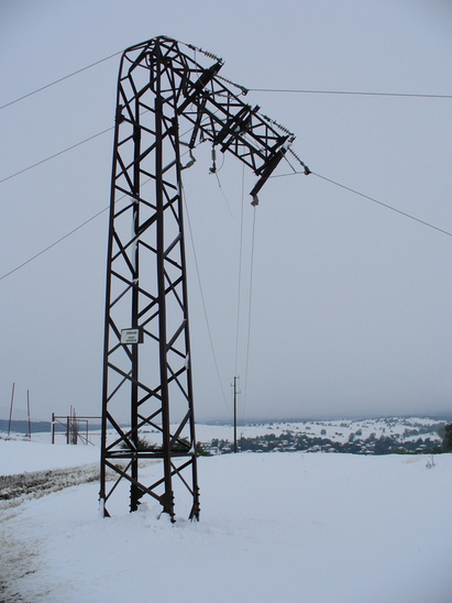 Все още проблеми с тока в Малко Търново и Руен