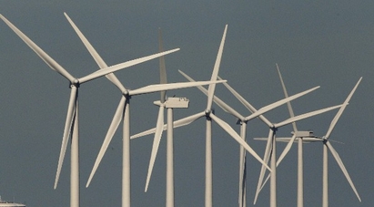 ЛУКойл купува вятърни електроцентрали в България за 50 млн. евро