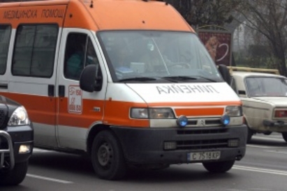 18-годишен шофьор вкара две деца в бургаската болница