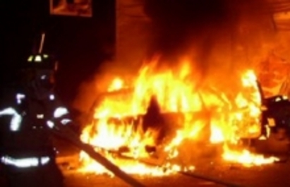 Масово палят автомобили в София,  изгоряха 10 коли за една нощ