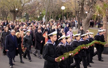 Иоаникий поведе Бургас в литийното шествие към морето