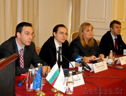 Бургаският кмет представи индустриалния парк пред чужди дипломати и бизнесмени
