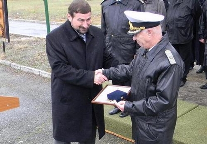 Гребенаров награди командира на Военноморска база – Бургас