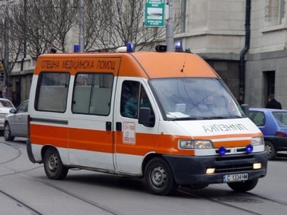 Автобус на „Бургасбус“ се блъсна в „Шкода“, един пострадал