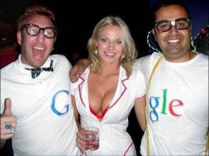2011 година според интернет търсачките Гугъл и Бинг