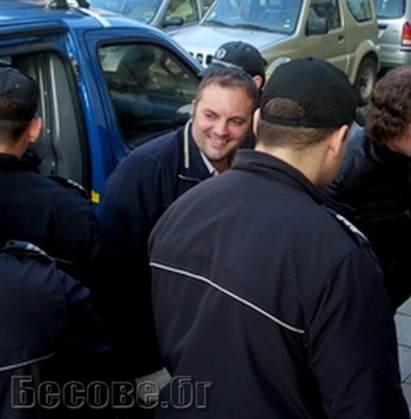 Подкупният доктор от затвора заловен докато преглеждал Кристиян Коджуклиев