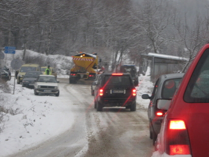 Сняг затвори магистрала "Хемус"