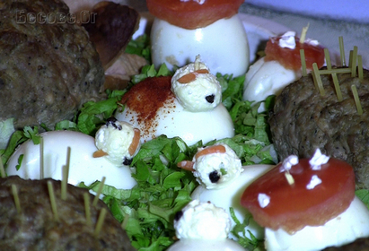 20 странджански баби готвят истинска храна за "Божура" край Средец