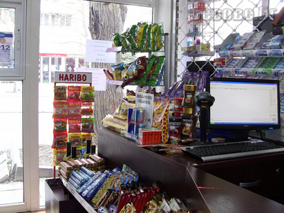 Маскиран с пистолет плячкоса денонощен магазин в центъра на Бургас