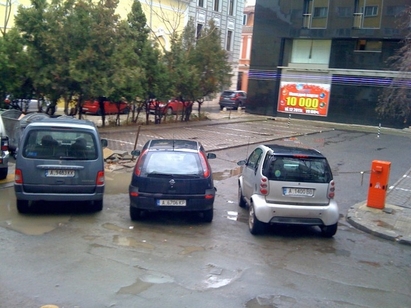 Изчезна и последният оазис за безплатно паркиране в центъра на Бургас