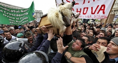 Масови протести в Румъния