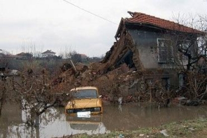 Марица скъса дига, евакуират силистренско село