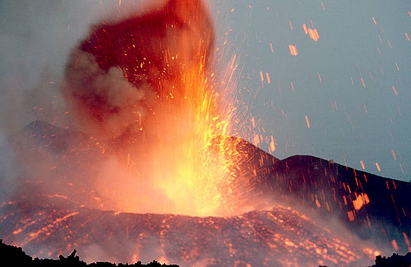 Вулкана Етна изригна. Вижте го!