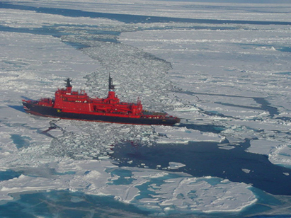 200 кораба в Азовско море, сред които и български, блокирани вече месец от дебел лед