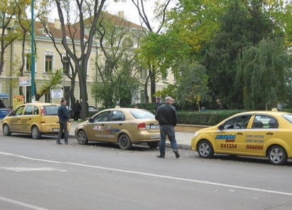 1,10 лв. за километър искат бургаските таксиджии