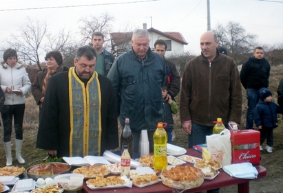 Иван Алексиев поиска прошка в с. Каменар