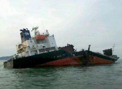 Танкер потъна край Гърция, един моряк изчезна