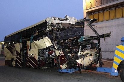 Ужас! 22 деца загинаха в автобус в Швейцария