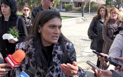 Майката на Валя: Надя Иванова да призове с билборд шофьорите да не убиват