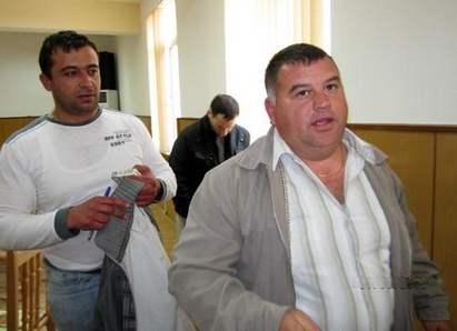 Двама от ДПС в Сунгурларе аха да се сбият за земя насред общинска сесия