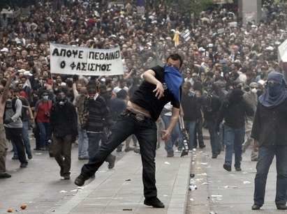 Европа иска ”български заплати” в Гърция