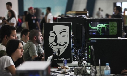 Anonymous сринаха стотици китайски сайтове