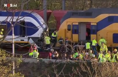 Над 120 ранени във влакова катастрофа в Холандия