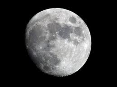 Разкриха как Луната останала с едно лице за Земята