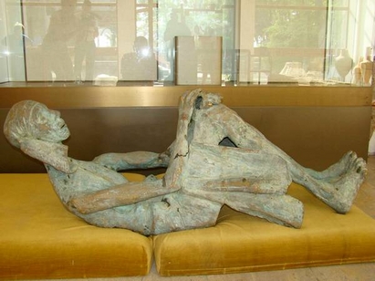 Водолази откриха бронзова статуя в морето край Созопол
