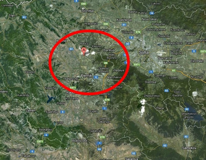 Земетресение с магнитуд 5,8 разлюля България, пропукаха се блокове