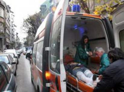 70-годишна жена с гипс след катастрофа в Средец